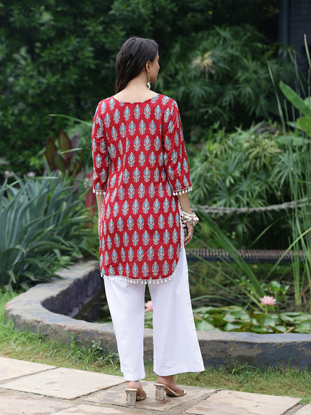 Women Red Ethnic Printed Three-Quarter Sleeve Straight Tunic