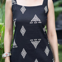 Women Black Geometric Printed Sleeveless Cotton Ethnic Top