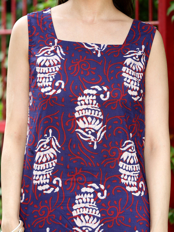Women Navy Blue & Maroon Ethnic Motifs Printed Straight Kurta with Palazzo & Dupatta (Set of 3)