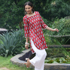 Women Red Ethnic Printed Three-Quarter Sleeve Straight Tunic