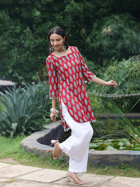 Women Red Ethnic Printed Three-Quarter Sleeve Straight Tunic