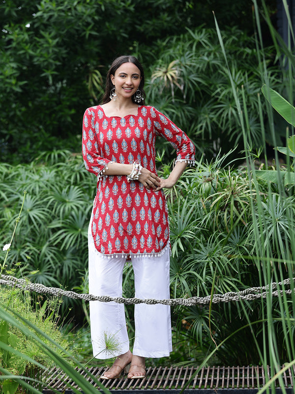Women Red Ethnic Printed Three-Quarter Sleeve Straight Tunic