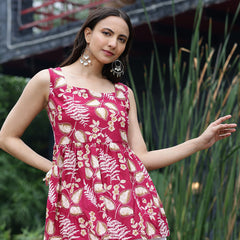 Women Pink Floral Printed Sleeveless Peplum Tunic