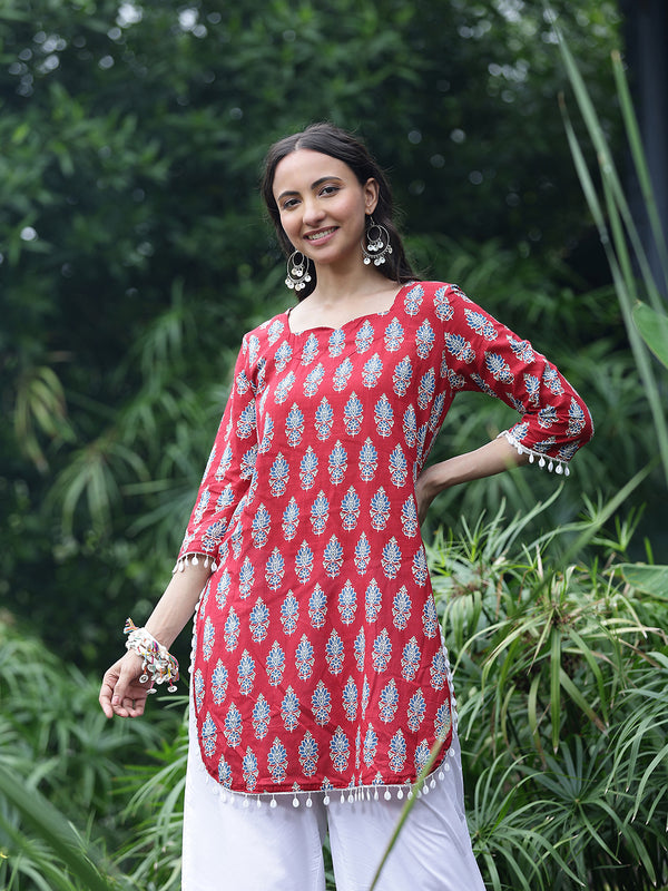 Women Red Ethnic Printed Three-Quarter Sleeve Straight Tunic