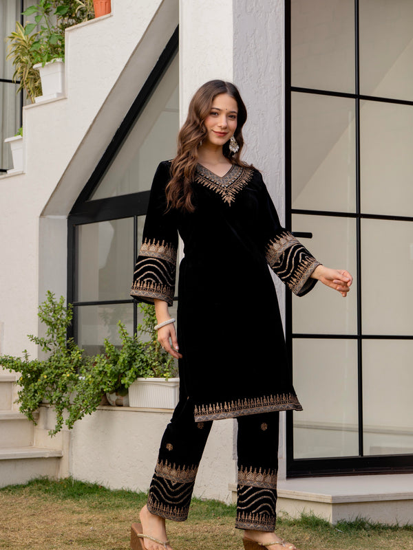 Poshak Hub Women Black Velvet Embroidered Kurta & Trouser Set