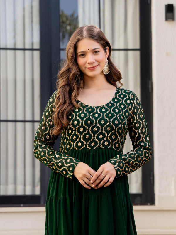Poshak Hub Women Green Georgette Foil print Tiered Anarkali Kurta