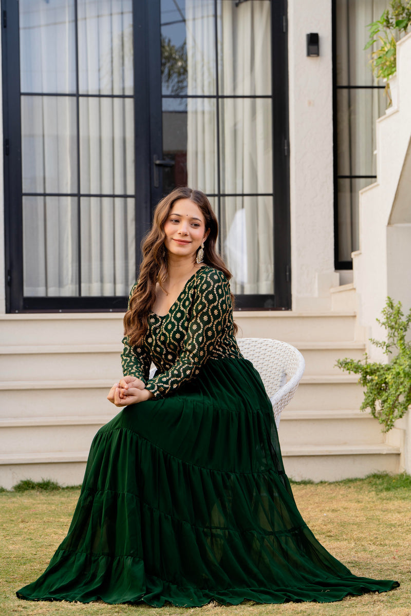 Poshak Hub Women Green Georgette Foil print Tiered Anarkali Kurta