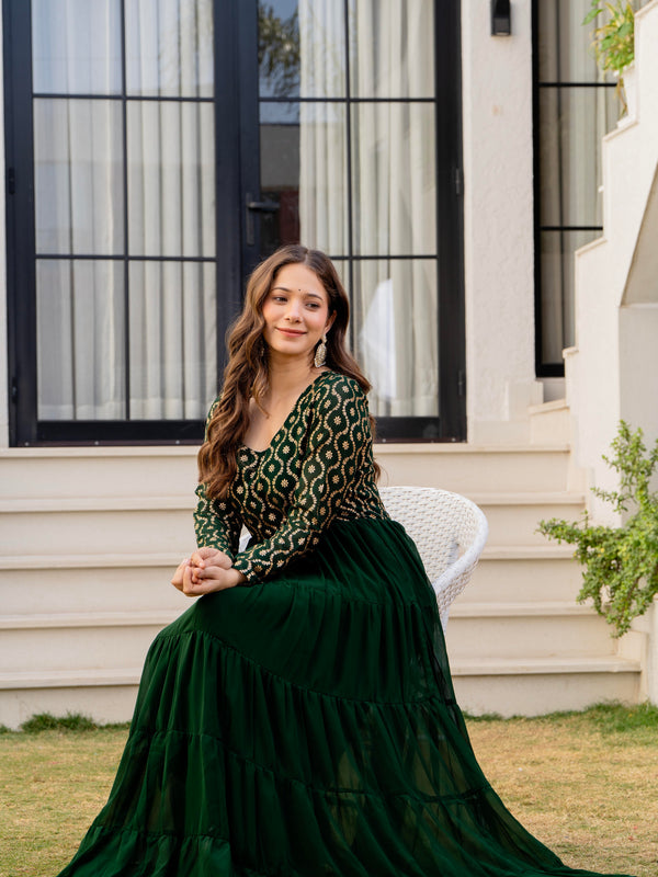 Poshak Hub Women Green Georgette Foil print Tiered Anarkali Kurta