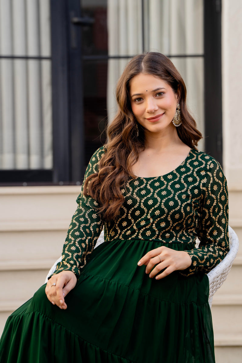 Poshak Hub Women Green Georgette Foil print Tiered Anarkali Kurta