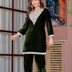 Poshak Hub Women Green Mirror Work Embroidery Velvet Tunic with Trouser Co-ord Set