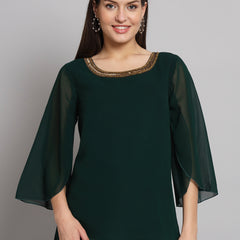 Poshak Hub Green Floral Print V Neck Top