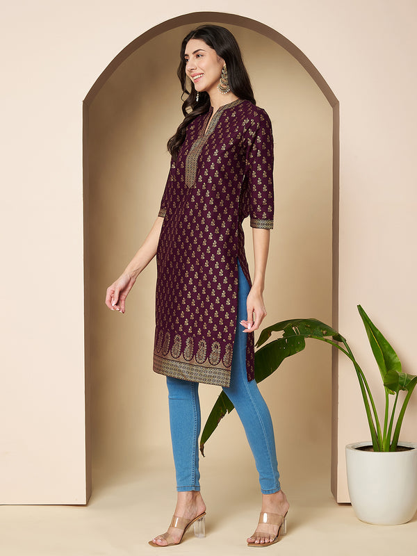 Poshak Hub Women Cotton Purple Gold Print Staright Kurta
