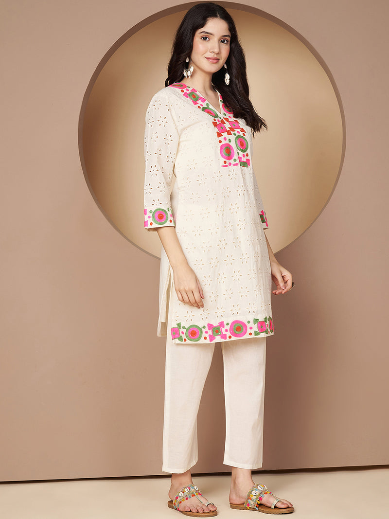 Poshak Hub Women Off-White Premium cotton Hakuba Chicken Embroidery Co-Ord Set