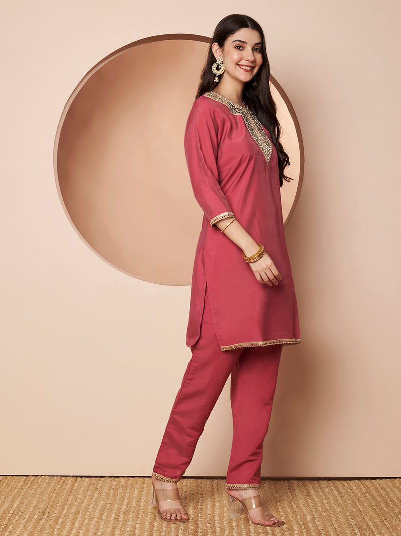 Poshak Hub Women Pink Embroidered Neck Co-Ord Set