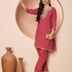 Poshak Hub Women Pink Embroidered Neck Co-Ord Set