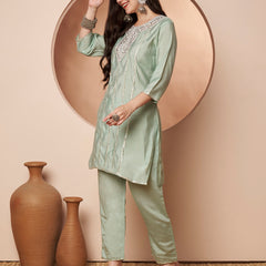 Poshak Hub Women Sea Green Embroidered Neck Co-Ord Set