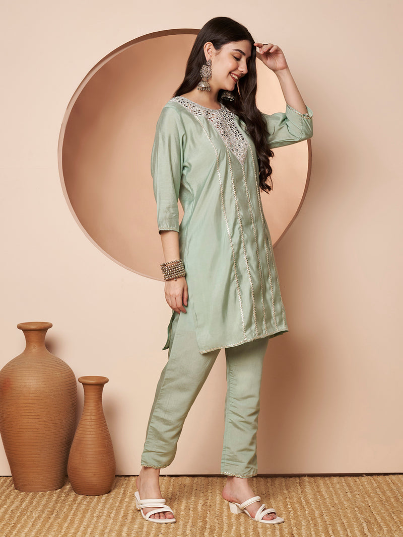 Poshak Hub Women Sea Green Embroidered Neck Co-Ord Set